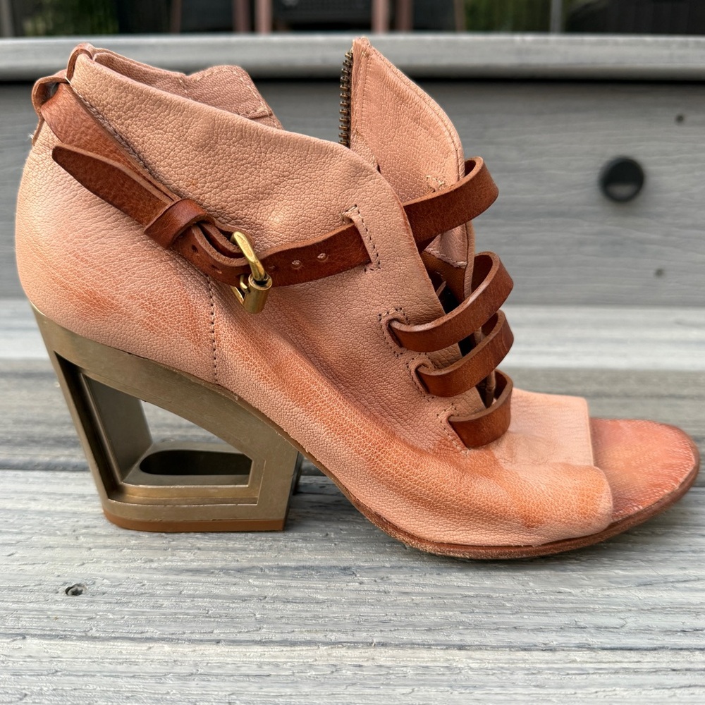 A.S.98 High End Open-Toe Sandy Pink Leather Sandal with Bloc Heel US 7/EU40